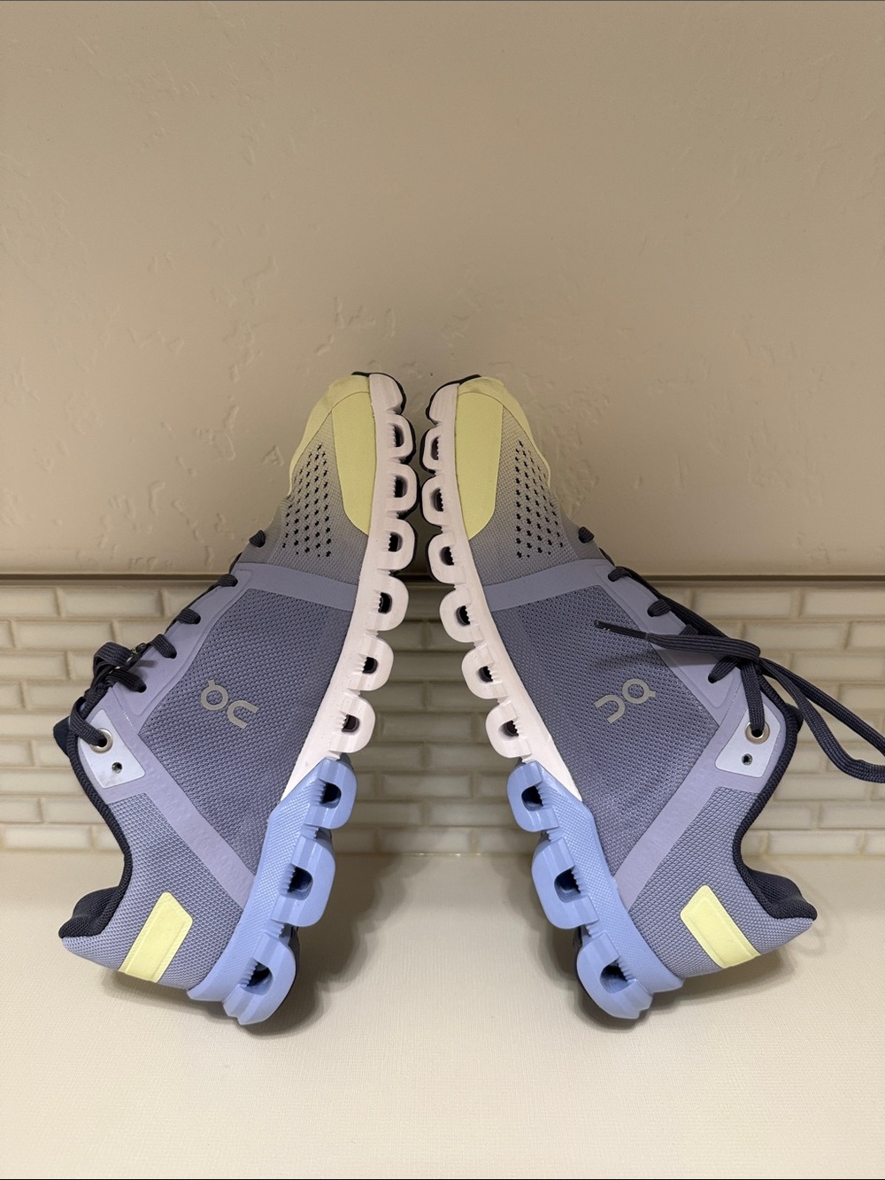 Womens Size 7 On Running Cloudflow Shoes in Nimbus/Seedling LIKE NEW - Picture 3 of 5